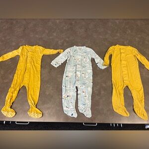 Lot of 3️⃣ Magnetic Me sleepers, 6-9 month and 9-12 month